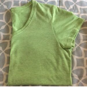 Host Pick 💥💥💥Eddie Bauer V Neck